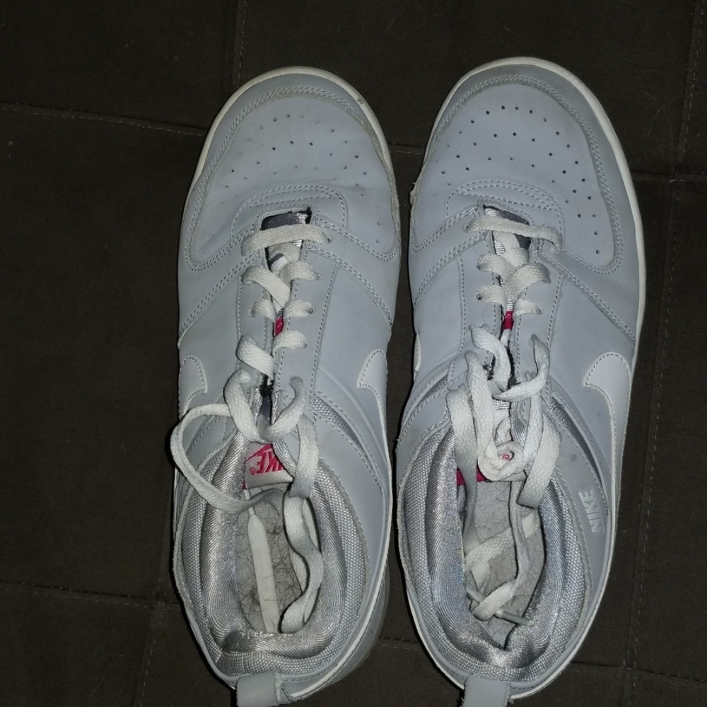 Gray and white Nike Sneakers Size 9